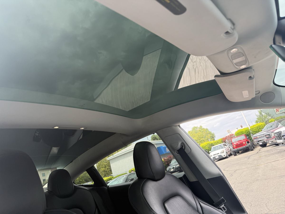 Used 2022 Tesla Model 3 Long Range AWD/4WD image 21