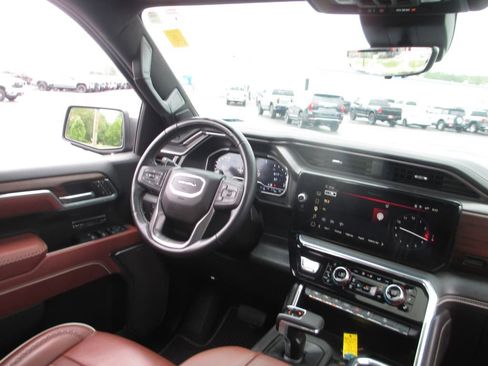 Used 2025 GMC Sierra 1500 Denali Ultimate AWD/4WD image 31