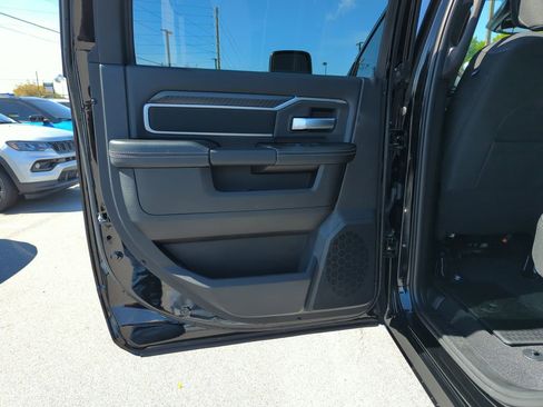 New 2026 RAM 2500 Big Horn AWD/4WD image 27