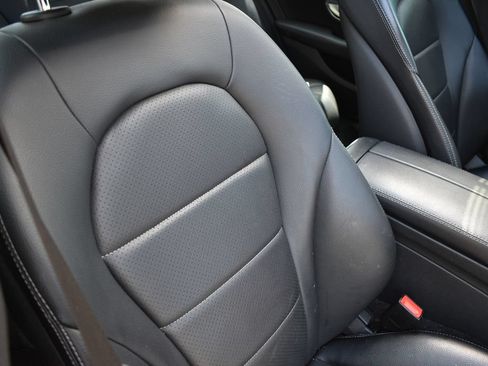 Used 2018 Mercedes-Benz C 300 4MATIC Sedan image 21