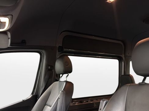 Used 2023 Mercedes-Benz Sprinter 2500 image 33