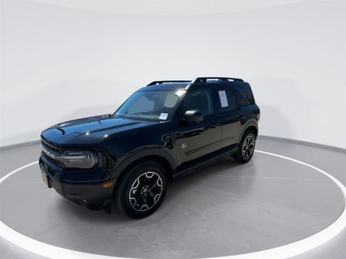 Certified 2025 Ford Bronco Sport Outer Banks w/ Outer Banks Tech Package+ AWD/4WD image 4