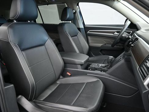 Used 2023 Volkswagen Atlas SE w/ Panoramic Sunroof Package FWD image 28