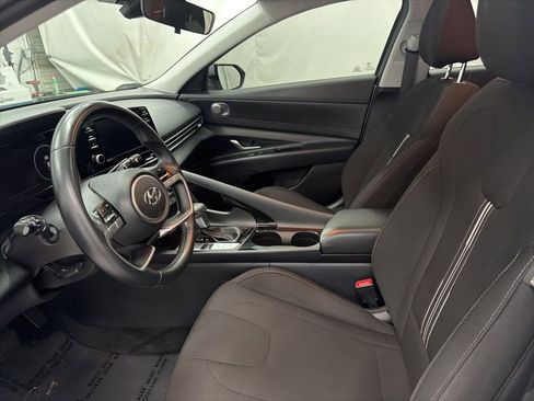 Used 2021 Hyundai Elantra SEL w/ Convenience + Premium Package FWD image 15