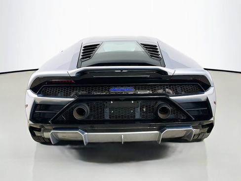 Used 2023 Lamborghini Huracan EVO RWD image 6