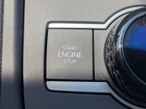 New 2026 Volkswagen Tiguan SE R-Line FWD image 37