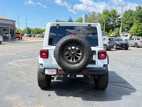 Used 2025 Jeep Wrangler Unlimited Rubicon 392 AWD/4WD image 6