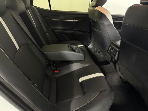 Used 2025 Toyota Camry SE image 26