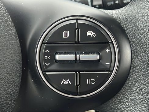 Certified 2025 Kia Soul LX w/ LX Technology Package FWD image 19