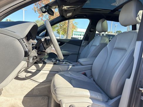Used 2019 Audi Q7 3.0T Premium Plus w/ Premium Plus Package image 16