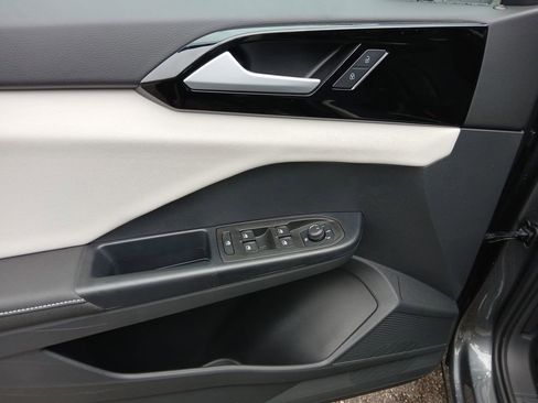 New 2025 Volkswagen Taos S image 11