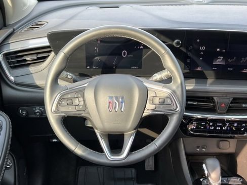 Used 2025 Buick Encore GX Avenir w/ Avenir Technology Package image 15