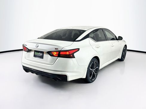 Used 2024 Nissan Altima 2.5 SR FWD image 9