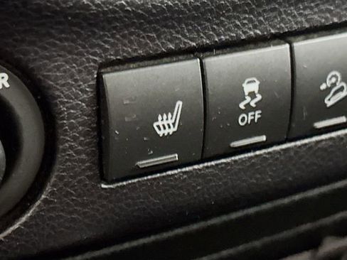 Used 2015 Jeep Wrangler Unlimited Sahara image 20