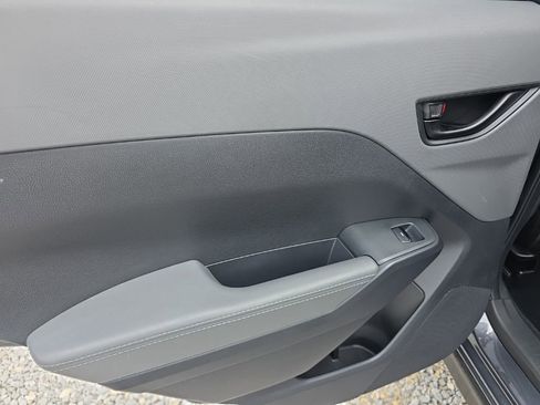 Used 2024 Subaru Crosstrek 2.0i Premium image 15