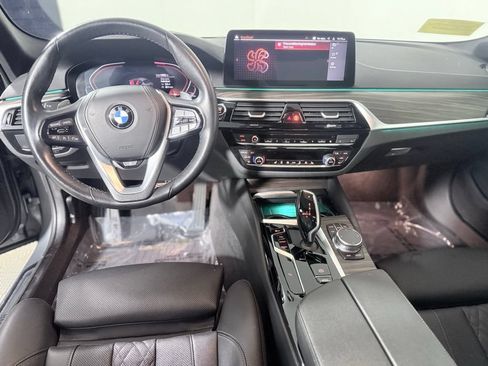 Used 2023 BMW 530i xDrive w/ Premium Package AWD/4WD image 11