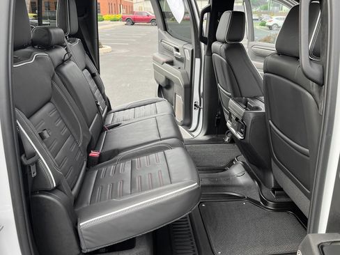 Used 2024 GMC Sierra 1500 AT4X image 24