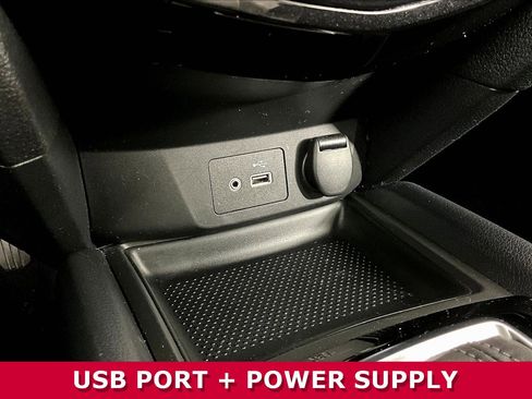 Used 2018 Nissan Rogue S image 16