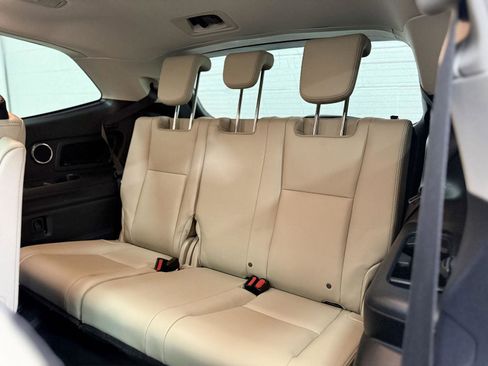 Used 2019 Subaru Ascent Limited image 18