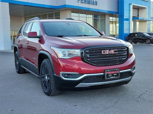 Used 2019 GMC Acadia SLT w/ LPO, Black Accent Package image 2