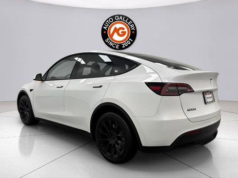 Used 2023 Tesla Model Y Long Range image 5