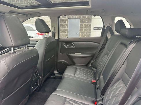 Certified 2021 Nissan Rogue Platinum image 10