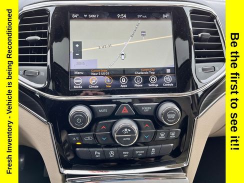 Used 2020 Jeep Grand Cherokee Limited w/ Trailer Tow Group IV AWD/4WD image 19