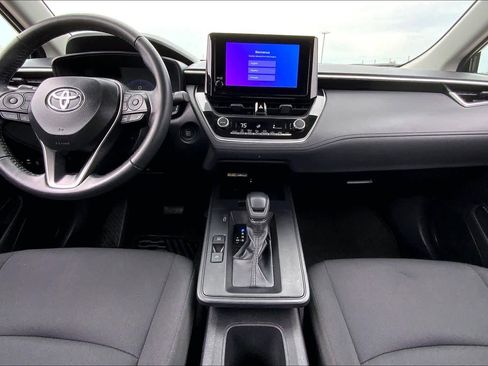 Certified 2026 Toyota Corolla Cross LE FWD image 15
