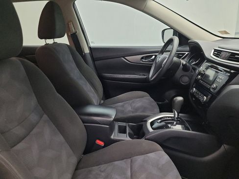Used 2016 Nissan Rogue SV FWD image 21