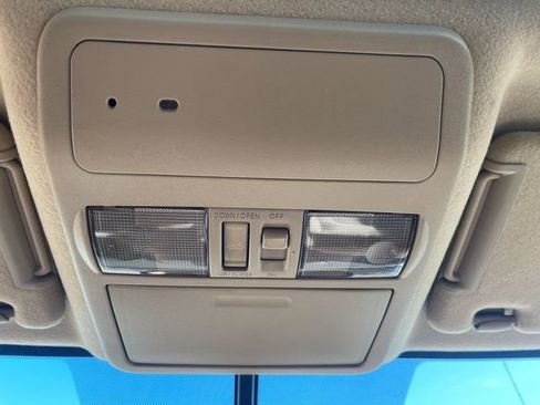 Used 2012 Nissan Frontier SL w/ Moonroof Pkg AWD/4WD image 40