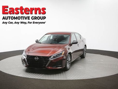 Used 2024 Nissan Altima 2.5 SV FWD image 54