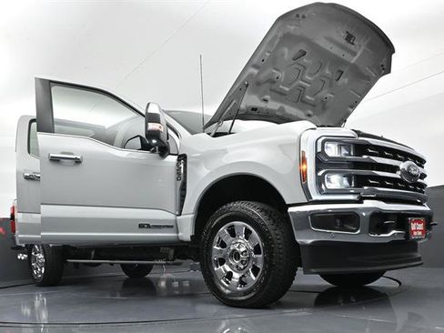 Used 2025 Ford F250 Lariat w/ Lariat Ultimate Package AWD/4WD image 46