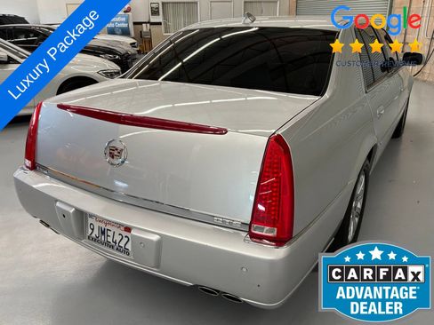 Used 2009 Cadillac DTS w/ Trunk Convenience Package FWD image 5