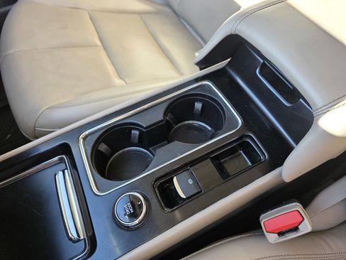 Used 2020 Lincoln Corsair AWD w/ Equipment Group 101A image 15