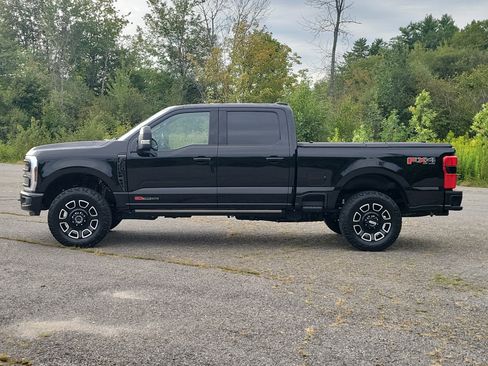 Used 2025 Ford F350 Platinum w/ FX4 Off-Road Package AWD/4WD image 8