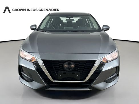 Used 2022 Nissan Sentra SV FWD image 2