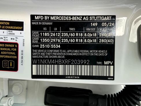 Used 2024 Mercedes-Benz GLC 300 4MATIC w/ Driver Assistance Package image 36