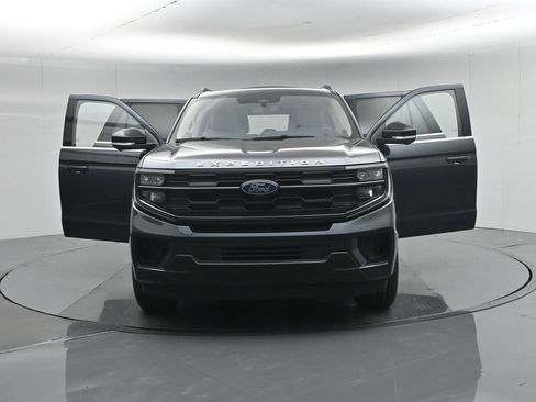 Used 2025 Ford Expedition Max Active RWD image 38