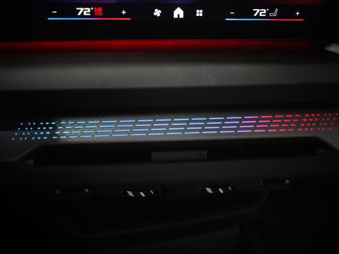 Used 2025 BMW M235i xDrive w/ Premium Package image 26