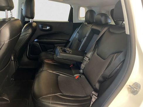 Used 2018 Jeep Compass Latitude image 13