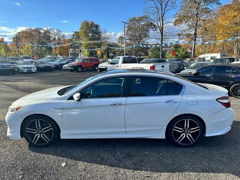 Used 2017 Honda Accord Sport Special Edition image 11