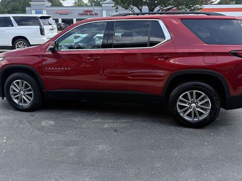 Used 2022 Chevrolet Traverse LT FWD image 7