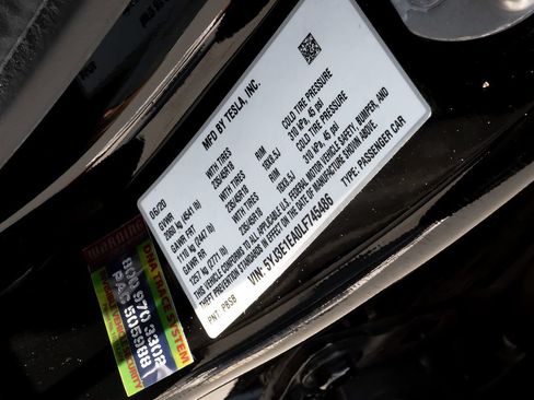 Used 2020 Tesla Model 3 Standard Range Plus RWD image 9