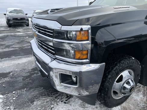 Used 2017 Chevrolet Silverado 3500 LT w/ LT Convenience Package image 23