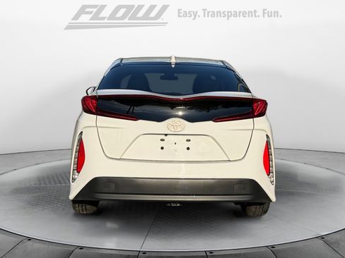 Used 2021 Toyota Prius Prime LE w/ Carpet Mat Package (TMS) FWD image 8