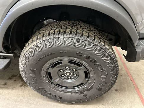 Used 2025 Ford Bronco Badlands AWD/4WD image 5