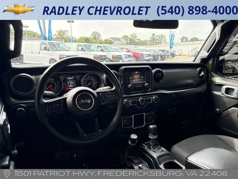 Used 2021 Jeep Wrangler Unlimited Sport AWD/4WD image 13