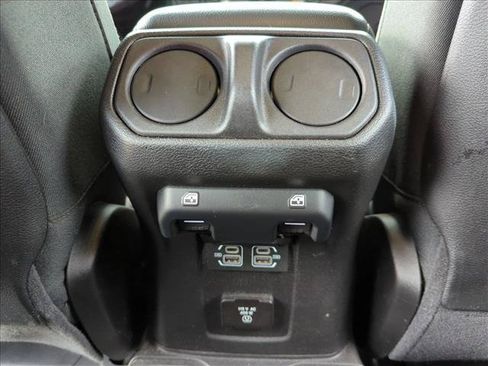 Used 2022 Jeep Gladiator Rubicon w/ LED Lighting Group AWD/4WD image 16