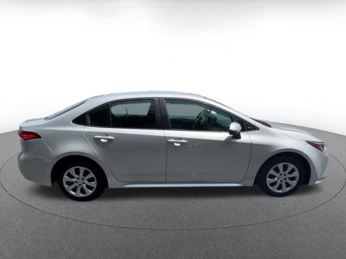 Used 2025 Toyota Corolla LE FWD image 13