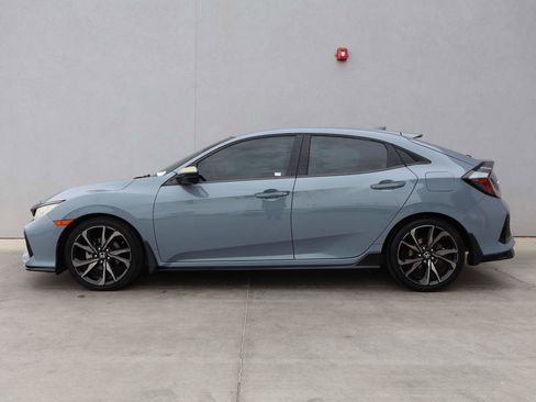 Used 2019 Honda Civic Sport image 2